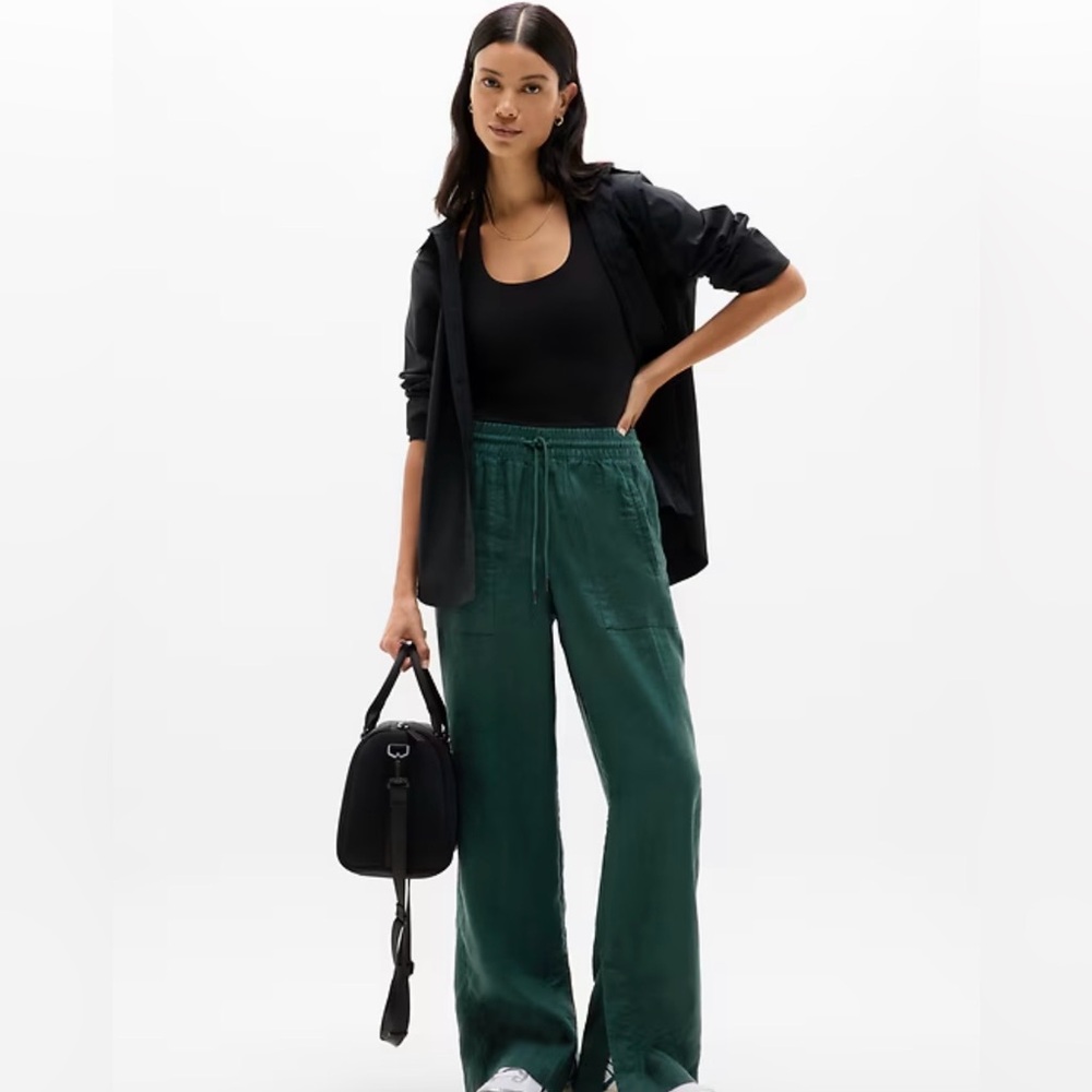 NWT Athleta Retreat Linen High Rise Wide Leg Pant in Pine with a relaxed fit. - Picture 2 of 8